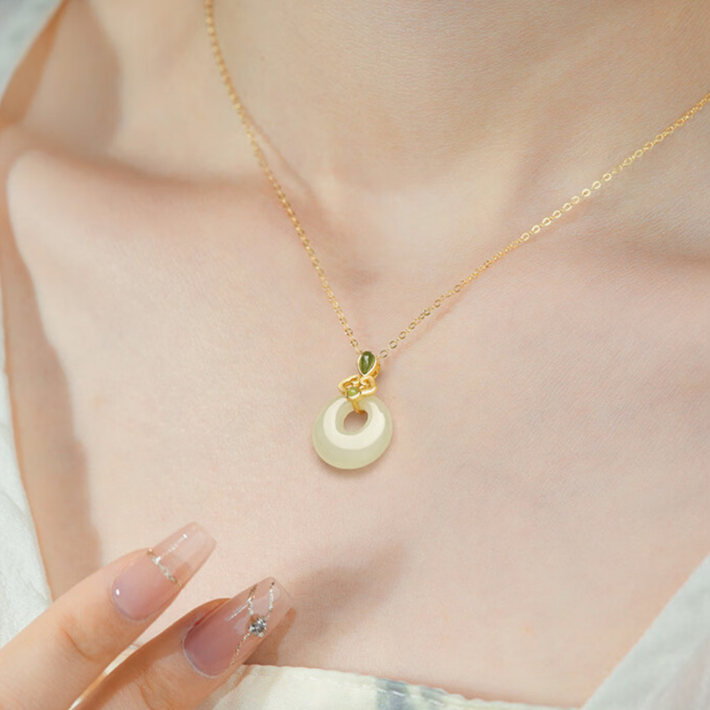 The Tranquil Halo - Ningxiang Hetian Jade Necklace