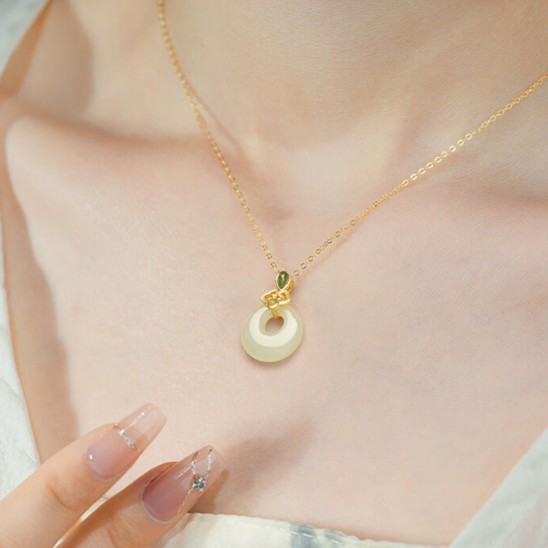 The Tranquil Halo - Ningxiang Hetian Jade Necklace