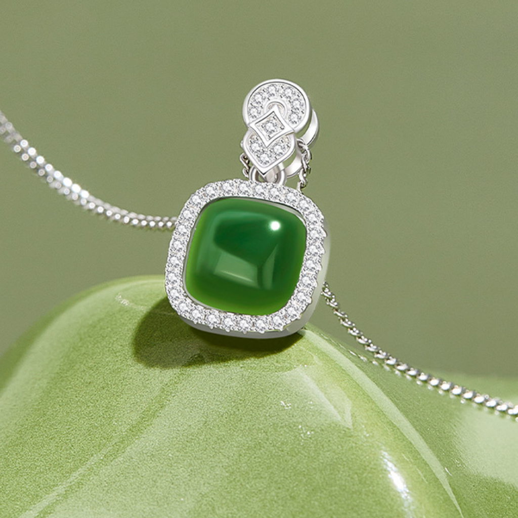 The Quiet Lustre - Anrun Hetian Jade Necklace