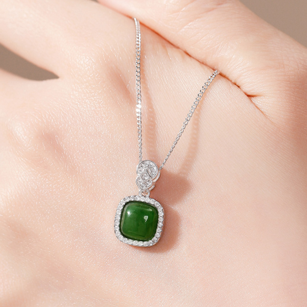 The Quiet Lustre - Anrun Hetian Jade Necklace