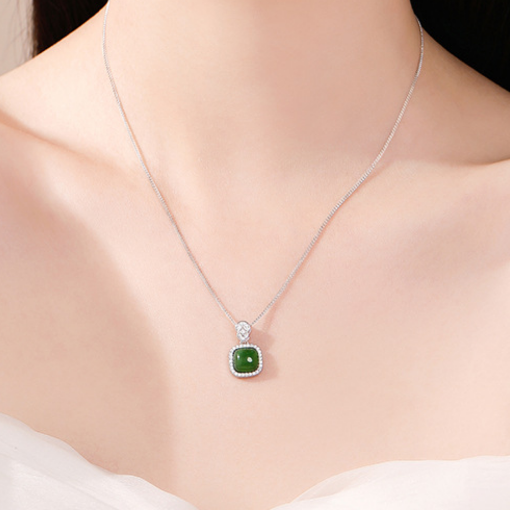 The Quiet Lustre - Anrun Hetian Jade Necklace
