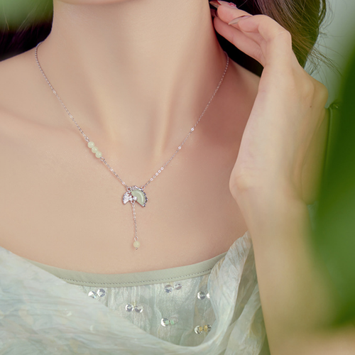 The Composed Hand - Zheshan Hetian Jade Necklace
