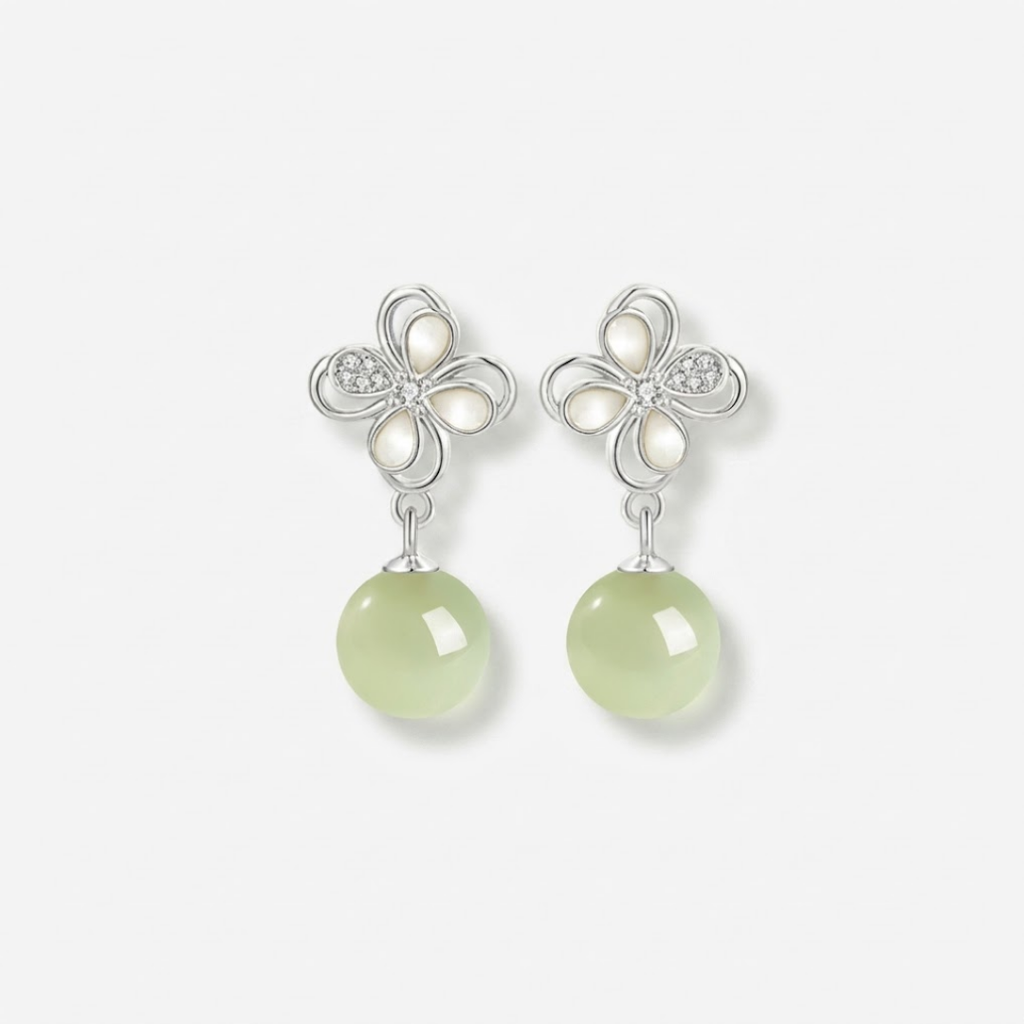 The Flower's Core - Huarui Hetian Jade Earrings
