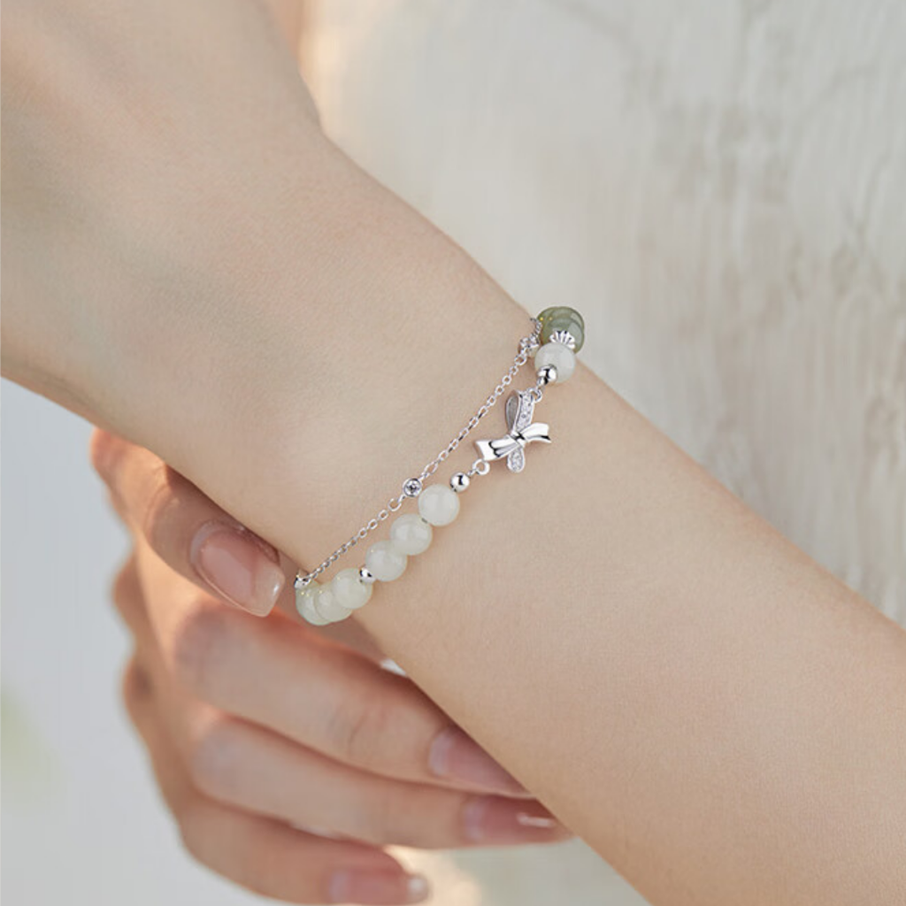 The Unity Knot - Tongxin Hetian Jade Bracelet